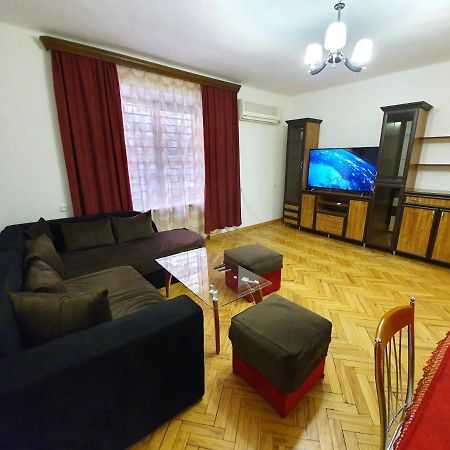 Cozy Apartment Near Opera House エレバン エクステリア 写真